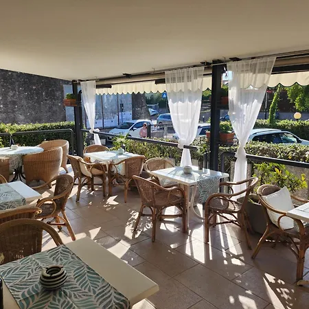 Marina Hotel