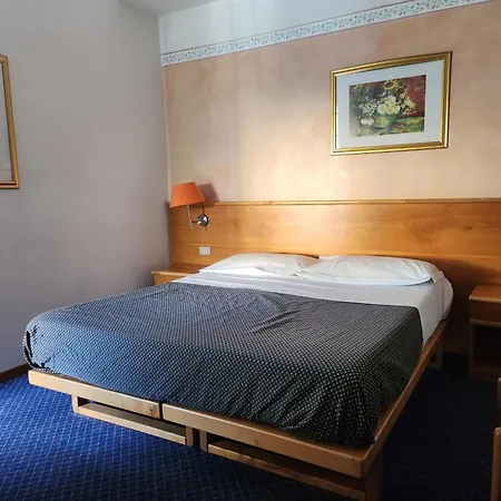 Marina Otel 3*
