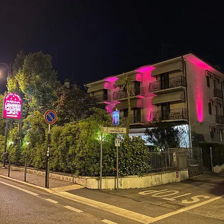 Marina Hotel 3*