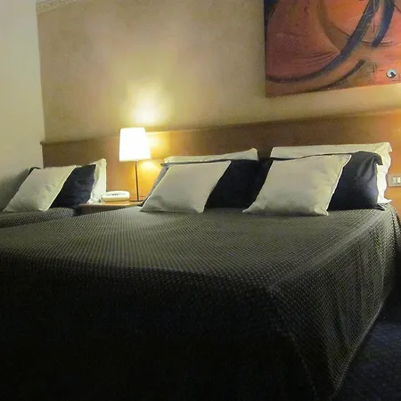 Marina Hotel