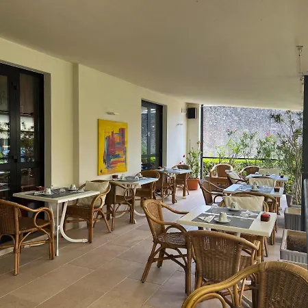 Marina 3* Torri Del Benaco