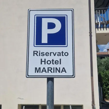호텔 Marina 3*
