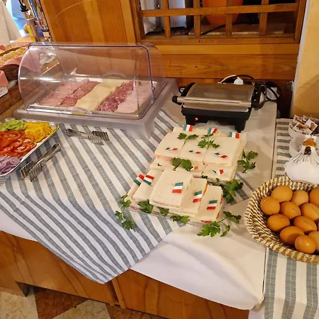 Marina 3* Torri Del Benaco