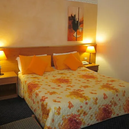 Marina Torri Del Benaco