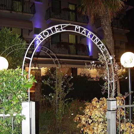 Marina Ξενοδοχείο 3*